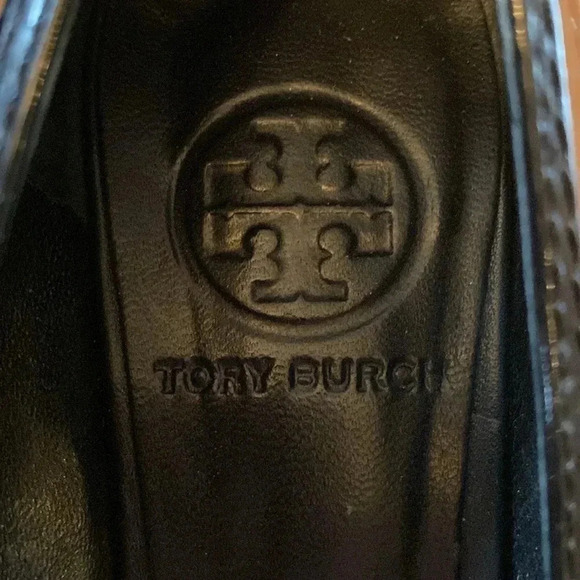 Tory Burch - black leather round toe chunky heel - gold accents size 7 - Picture 5 of 10